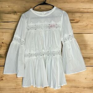 Chicwish White Lace Bell Sleeve Blouse
